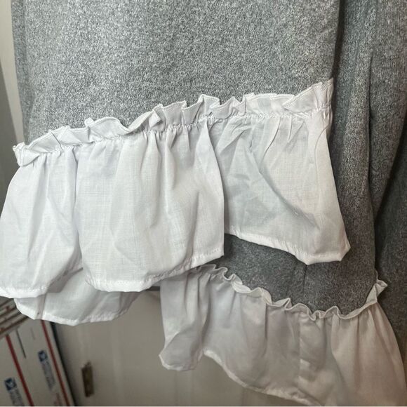 Robert Louis Soft Long Sleeve Asymmetrical Ruffle Hem Top Gray White L NWT - Picture 8 of 11